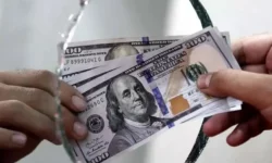 قیمت دلار آزاد امروز ۱۲ دی ۱۴۰۳ اعلام شد
