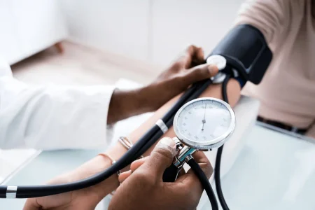 فشار خون بالا؛ علت، درمان و پیشگیری طبیعی