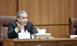 مطالبات عراقچی از جامعه جهانی برای احقاق حقوق قربانیان تسلیحات شیمیایی