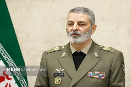 پیام تبریک سرلشکر موسوی به فرمانده نداجا به مناسبت روز نیروی دریایی
