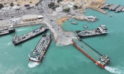 ازسرگیری فعالیت بنادر لافت و پل پس از بهبود شرایط جوی
