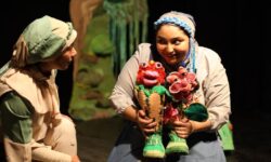 باید به شکل کارگاهی سراغ مخاطب نوجوان رفت؛ نمایشی با تولدهای عجیب