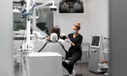 بررسی خدمات کلینیک‌ های دندانپزشکی مدرن