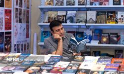 برپایی نمایشگاه کتاب در دهگلان