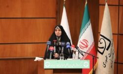 بهروز آذر: موضوع جایگاه زن و مقام مادر محدود به یک هفته نیست