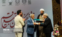 تجلیل از علی انسانی و حامد کاشانی در ویژه‌ برنامه «شجره طیبه» در قم