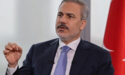 ترکیه: اسرائیل روند گذار به مرحله دوم آتش بس را دشوارتر می کند