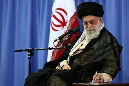 تسلیت رهبر معظم انقلاب به آقای سقاب اصفهانی درپی درگذشت همسر ایشان