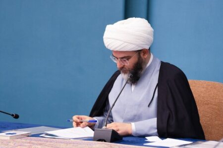 حجت‌الاسلام قمی: این شرایط اقتصادی در شأن مردم عزیز ما نیست