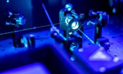 حمایت از توسعه کاربردهای لیزر و فوتونیک در صنایع پیشرفته و پزشکی
