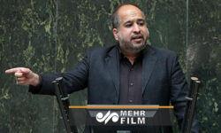 خضریان: مجلس مقصر است؛ نباید با دولت همراهی می‌کردیم