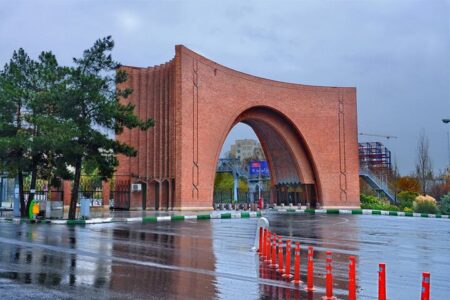 دانشگاه تربیت مدرس با پنل‌های خورشیدی وارد چرخه فروش برق شد