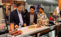 دکه های متخلف در اسکله شهید ذاکری قشم پلمب شدند