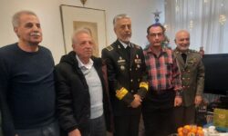 دیدار امیر دریادار سیاری با جانباز «سیمک وارطانیان»