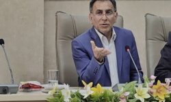 رئیس‌جمهور و وزرا را با واقعیت‌های لرستان آشنا کنیم