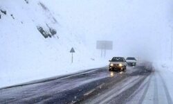 راه ارتباطی ۵۰ روستای بروجرد بر اثر بارش برف مسدود شد