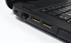 رنگ سیاه درگاه USB چه معنایی دارد؟