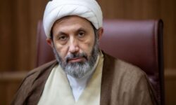 زن در اندیشه غربی کالا و شیء است؛ جامعه پروری زنان در اندیشه دینی
