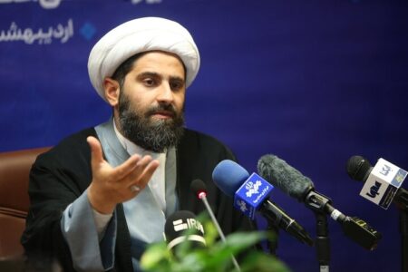زندگی با آیه‌ها مقدمه‌ای برای گسترش جریان حفظ در کشور است