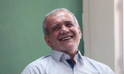 شعرخوانی متفاوت برای پزشکیان در نشست فعالان و فرهیختگان خراسان جنوبی
