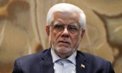 عارف: عقب‌ماندگی سلامت الکترونیک باید جبران شود