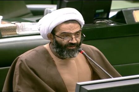 لزوم برخورد با جلوه‌های ناهنجاری و کشف حجاب