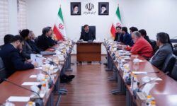 مخبر: جلوگیری از خام‌فروشی، راهکار اصلی رونق صنعت پتروشیمی است