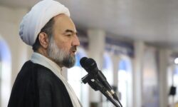 نسخه گره گشایی اقتصادی از زبان امام جمعه زاهدان