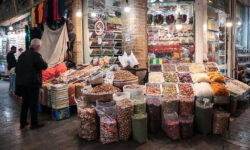 نظارت و بازرسی بازار کالاهای اساسی ویژه شب یلدا تشدید شد