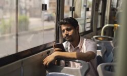 هند از نصب اجباری اپ ایمنی سایبری روی موبایل صرف نظر کرد