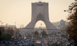 وضعیت آلودگی هوای تهران: قابل قبول اما در مرز آلودگی