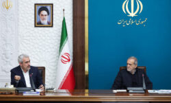 پزشکیان: تضعیف داخلی در شرایط فشار بیرونی به کشور آسیب جدی می‌زند
