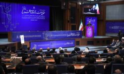 پزشکیان: در نگاه رهبری آزادی مشروع حق مردم و تکلیف حکومت است
