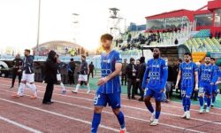 پنجره زمستانی استقلال بسته شد!