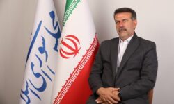 پولادی: بهبود معیشت مردم مستلزم کنترل نقدینگی و حمایت از تولید است