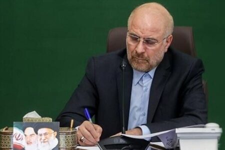 پیام تسلیت قالیباف در پی درگذشت پدر محمد سهرابی، شاعر آیینی