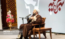 کاشانی: همه عظمت‌ها و برکات شیعیان از تربیت حضرت زهرا(س) منشأ می‌گیرد