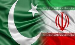 گفتگوی عراقچی با همتای پاکستانی خود