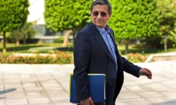 اولین اظهارات همتی به عنوان رئیس جدید بانک مرکزی: ارز ترجیحی حذف خواهد شد