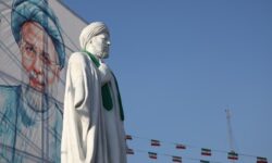 حادثه در اردبیل / مجسمه شهید رئیسی سقوط کرد!