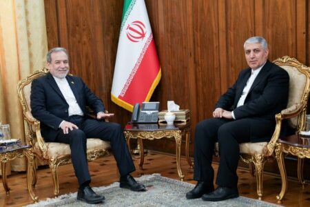 دیدار سفیر ایران در جمهوری آذربایجان با عراقچی