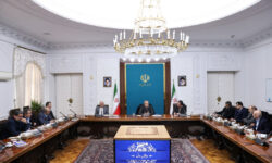 رویکرد دولت سهیم کردن صنعتگران و تولیدکنندگان در تصمیم‌گیری‌ها است