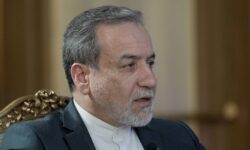 عراقچی: در حال حاضر هیچ مذاکره‌ای با آمریکا نداریم