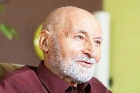 نبوی: باید به الگوی ستاد بسیج اقتصادی اوایل انقلاب بازگردیم