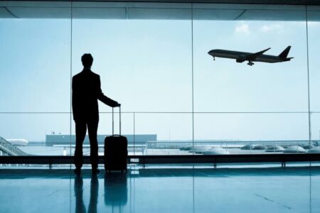 چطور آفرهای ویژه بلیط هواپیما آبادان کیش را از دست ندهیم؟