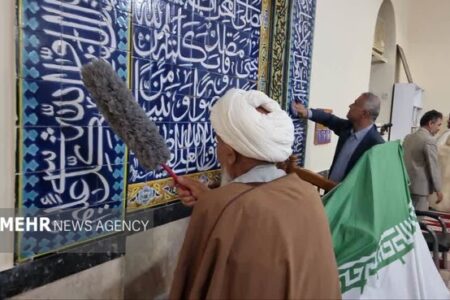 آئین غبارروبی مساجد در گناوه برگزار شد