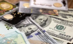 آخرین قیمت طلا و دلار امروز یک شنبه 12 بهمن/ همه قیمت ها کاهشی شدند + جدول