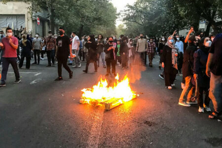 آماری از نوجوانان درگیر شده در آشوب‌ها؛پدر ناامید، پسر رادیکال می‌سازد