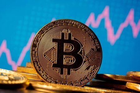 بازار رمزارز‌ها زیر فشار/ بیت‌کوین عقب نشست