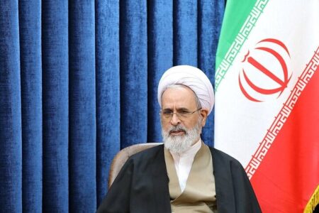 تأسیس حوزه قم طلوع ستاره‌ای در تاریک‌ترین شبهای تاریخ دین در ایران بود